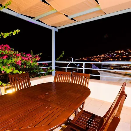 Amazing 8 People Sea View Centre Location וילה